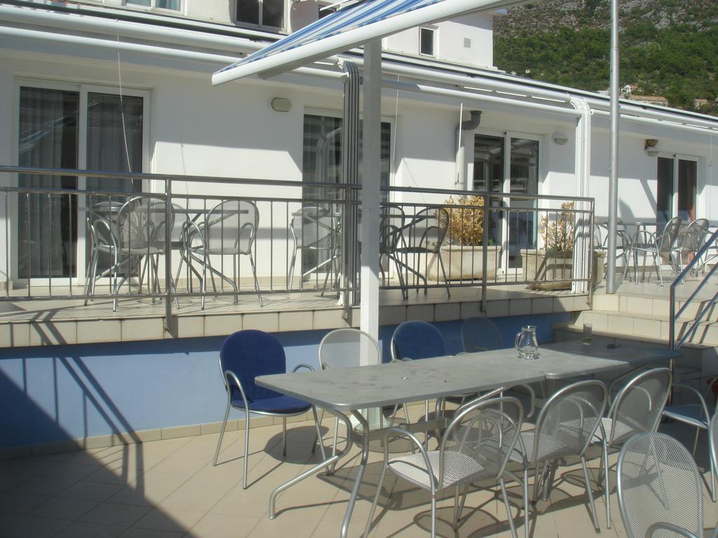 Aparthotel Pecic Gradac  Luaran gambar